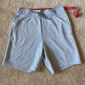 Men’s Gray Athletic Shorts Medium